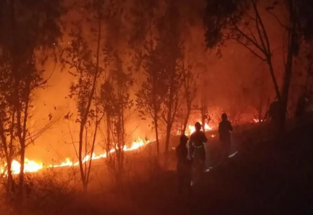 Norul de fum provocat de incendiul din zona fostei centrale nucleare Cernobîl nu vine spre România