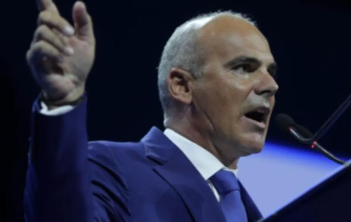 Rareș Bogdan, idee năstrușnică de dragul succesului efemer