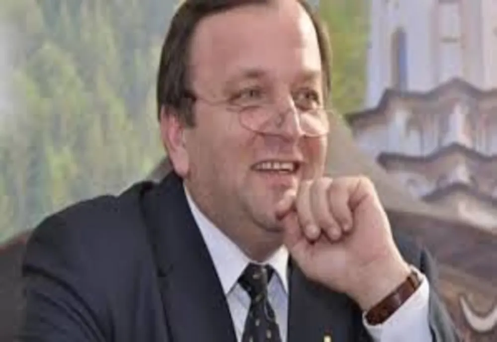 100% TU DECIZI! Gheorghe Flutur, "regele licitațiilor trucate": bugetarul cu vile și bolizi donați