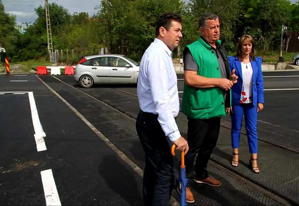 Autoritățile râmnicene prezente la inaugurarea lucrărilor de amenajare a trecerii de cale ferată Copăcelu 