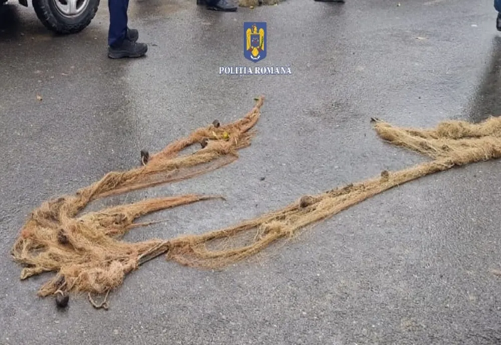 Dosare penale pentru braconaj întocmite în urma a cinci percheziții domiciliare pe raza comunei Frecăței din județul Brăila