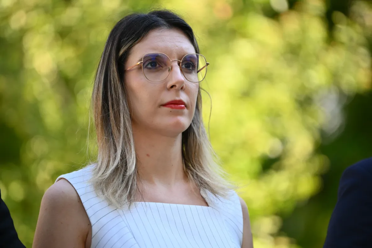 Diana Buzoianu cere o discuție despre poluare după un eveniment cu drifturi în centrul Bucureștiului. Reacții împărțite pe internet