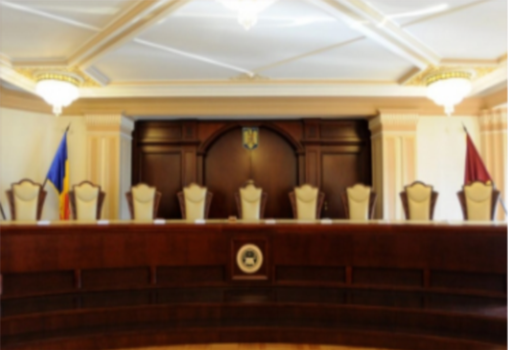 Camera Deputaţilor a adoptat un proiect care vizează personalul CCR: Magistraţii-asistenţi vor beneficia de pensie de serviciu