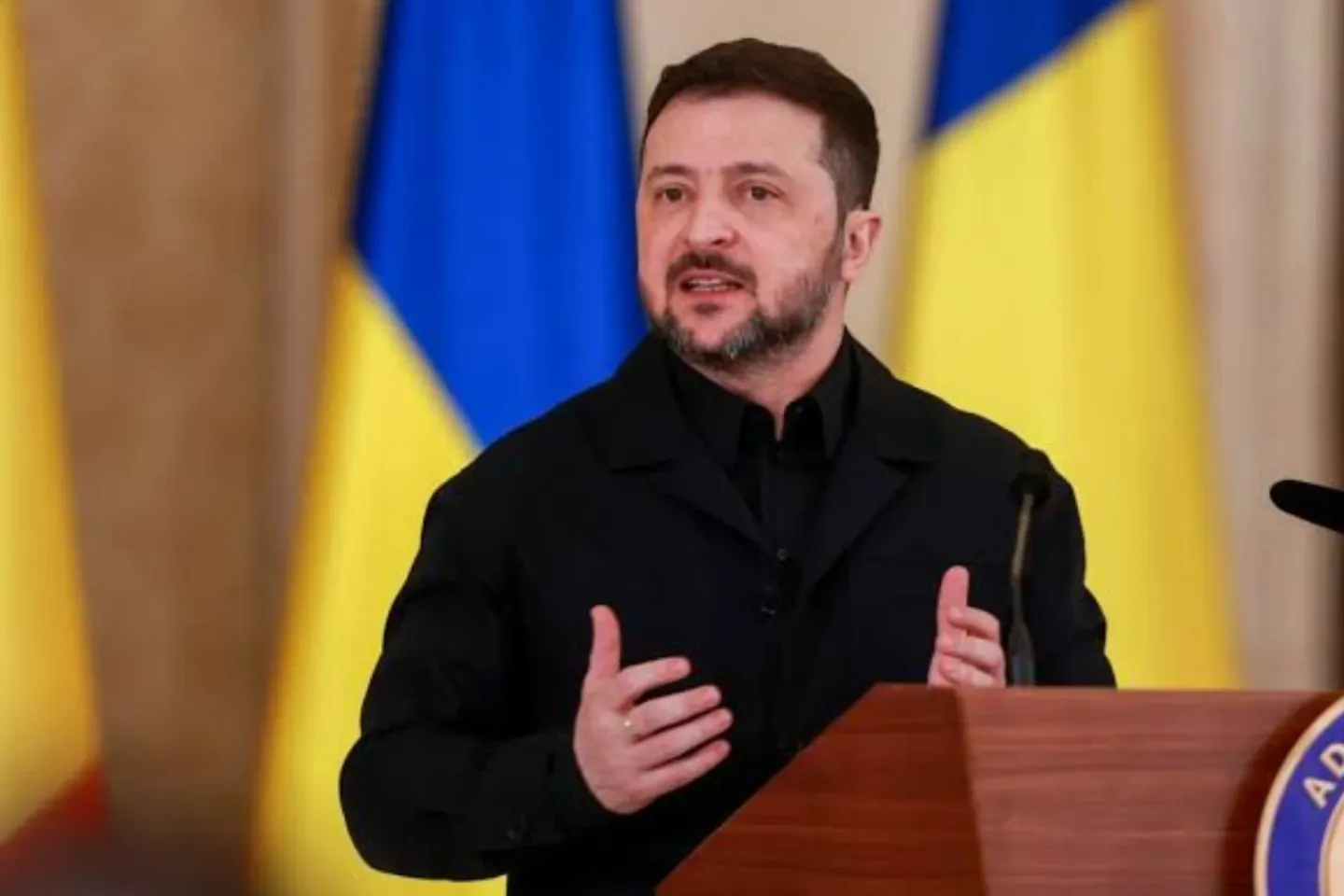 Zelenski, după trilaterala de la Chișinău: ”Ucraina este pregătită să contribuie la dezvoltarea capacităților de apărare ale României și R. Moldova”