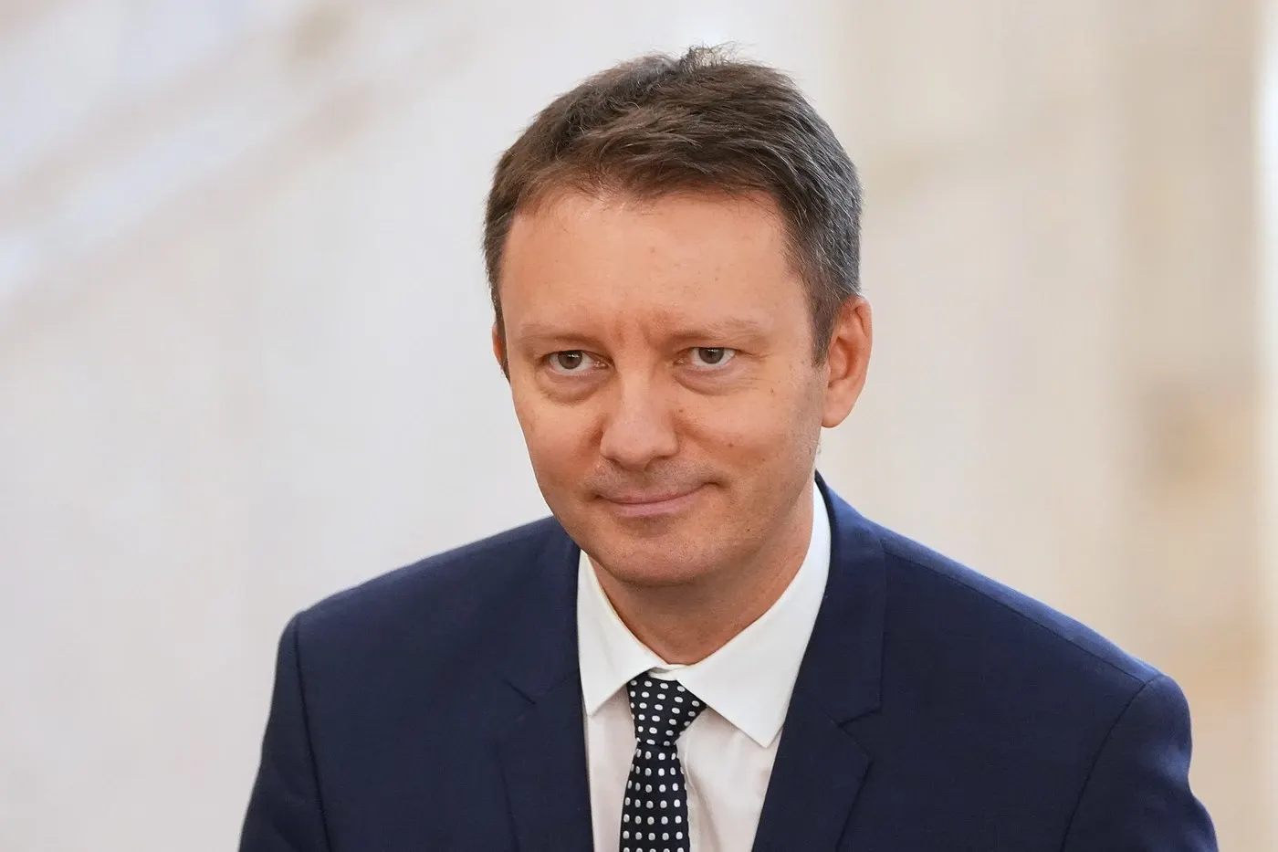 Luni începe bătălia pentru cele 233 de voturi. Unde își caută Siegfried Mureșan sprijinul pentru noul Guvern