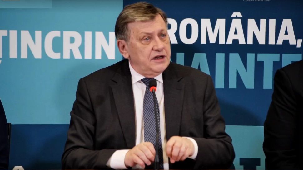 Crin Antonescu, analiză dură despre criza politică: „Lui Bolojan îi convine, Nicușor Dan n-are sentimentul că trebuie să se grăbească ”