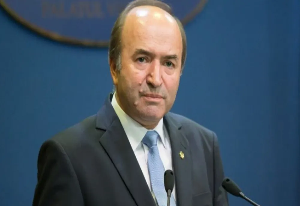 FOSTUL MINISTRU AL JUSTIȚIEI, TUDOREL TOADER, INTERVINE ÎN SCANDALUL ANULĂRII ALEGERILOR: ”DECIZIILE CCR SUNT MAI PUTERNICE DECÂT O LEGE”