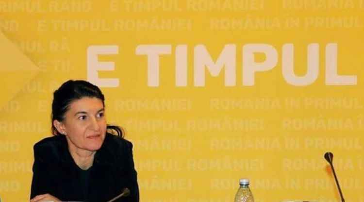 8E96C215-2560-43F3-B77E-0ED994C55C65