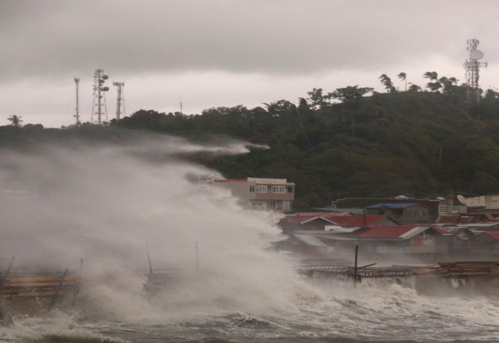 Taifun în Filipine - Virusul complică măsurile de evacuare a zeci de mii de locuitori