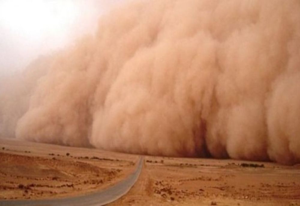Un nor de praf saharian ajunge deasupra României. Avertismentul meteorologilor