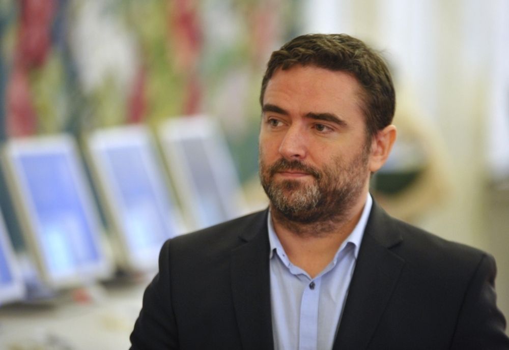 Liviu Pleșoianu, candidat PER: ”Votează-mă, OMULE. Îți voi spune că doar cei ce s-au trezit din somnul propriului spirit pot fi lumina propriei cărări!”