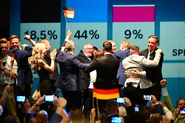 Extrema dreaptă europeană schimbă strategia: modelul AfD arată că radicalizarea poate aduce voturi