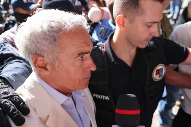 Călin Georgescu, pus sub acuzare într-un al cincilea dosar penal, după salutul făcut în fața susținătorilor la Buftea