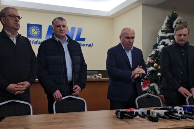 Cine este liberalul de top care ar coordona negocierile cu parlamentari din opoziție pentru blocarea moțiunii - SURSE