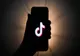 Senatul SUA a votat în unanimitate interzicerea aplicaţiei TikTok pe telefoanele angajaţilor guvernului